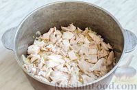 Фото приготовления рецепта: Солянка "Орловская" с квашеной капустой, курицей, оливками и опятами - шаг №15
