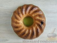 Фото приготовления рецепта: Творожный кекс с яблоками - шаг №17