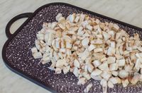 Фото приготовления рецепта: Дрожжевой пирог с индейкой, картошкой и грибами - шаг №10