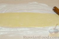 Фото приготовления рецепта: Дрожжевой пирог с индейкой, картошкой и грибами - шаг №19