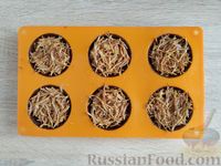 Фото приготовления рецепта: Конфеты из вермишели со сгущёнкой, в шоколаде - шаг №12