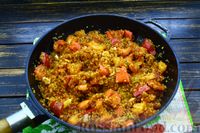 Фото приготовления рецепта: Булгур с курицей и овощами (на сковороде) - шаг №11