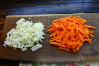 Фото приготовления рецепта: Чечевица с овощами, на сковороде - шаг №3