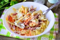 Фото приготовления рецепта: Салат с колбасой, морковью, сыром и яичными блинчиками - шаг №14