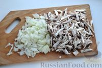 Фото приготовления рецепта: Булочки-улитки с грибами, луком и сыром - шаг №7