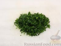 Фото приготовления рецепта: Морковно-сырный рулет с куриным фаршем - шаг №7