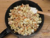 Фото приготовления рецепта: Индейка с цветной капустой и кускусом (на сковороде) - шаг №9