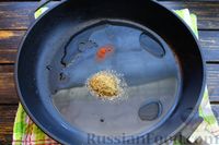 Фото приготовления рецепта: Цветная капуста, жаренная с луком - шаг №2