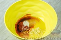 Фото приготовления рецепта: Куриный рулет с грибами, беконом и сыром - шаг №7