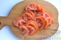 Фото приготовления рецепта: Картошка-гармошка, запечённая с помидорами и сыром - шаг №4