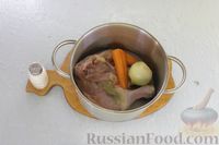 Фото приготовления рецепта: Сырный суп с капустой, фасолью и курицей - шаг №2