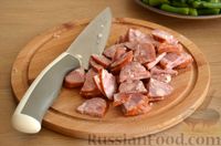 Фото приготовления рецепта: Солянка со свининой, копчёной колбасой, капустой и стручковой фасолью - шаг №12