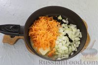 Фото приготовления рецепта: Запеканка из гречки с овощами, яйцами и сыром - шаг №5