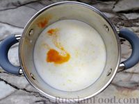 Фото приготовления рецепта: Заварной крем без яиц, с цедрой лимона и куркумой - шаг №4