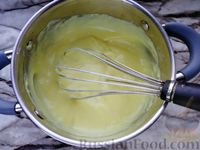 Фото приготовления рецепта: Заварной крем без яиц, с цедрой лимона и куркумой - шаг №5