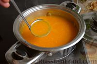 Фото приготовления рецепта: Картофельный суп-пюре с сыром, на курином бульоне - шаг №11