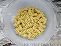 Фото приготовления рецепта: Запеканка из макарон с сосисками - шаг №8