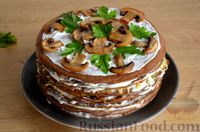 Фото приготовления рецепта: Закусочный печёночный торт с начинкой из грибов и сыра - шаг №22