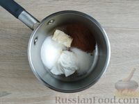 Фото приготовления рецепта: Творожная запеканка с изюмом и шоколадной глазурью - шаг №17