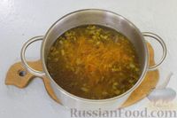 Фото приготовления рецепта: Нутовый суп с копчёной грудинкой и орехами - шаг №12