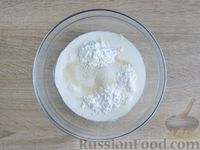 Фото приготовления рецепта: Запеканка из йогурта с кефиром и бананом - шаг №4