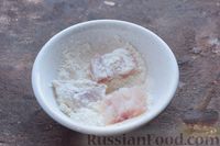 Фото приготовления рецепта: Жареная рыба в картофельной "шубке" - шаг №7