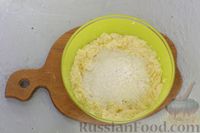 Фото приготовления рецепта: Творожные пирожки с капустой (на сковороде) - шаг №12