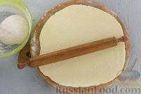 Фото приготовления рецепта: Творожные пирожки с капустой (на сковороде) - шаг №14