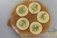 Фото приготовления рецепта: Творожные пирожки с капустой (на сковороде) - шаг №16