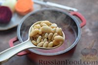 Фото приготовления рецепта: Красный борщ с фасолью и солёными огурцами - шаг №12