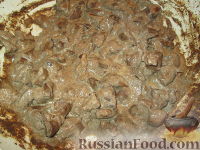 Фото приготовления рецепта: Печень с грибами и тыквой - шаг №5