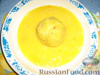 Фото приготовления рецепта: Рисовые "Апельсинки" с соусом Рагу   (Arancini al ragu) - шаг №12