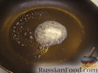 Фото приготовления рецепта: Омлет из желтков, фаршированный грибами - шаг №5