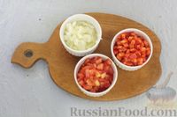 Фото приготовления рецепта: Картофельная запеканка с перцем, помидорами, оливками и сыром - шаг №6