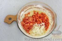 Фото приготовления рецепта: Картофельная запеканка с перцем, помидорами, оливками и сыром - шаг №7