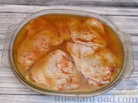 Фото приготовления рецепта: Рис с курицей, грибами и овощами (в духовке) - шаг №15