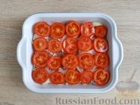 Фото приготовления рецепта: Запеканка с куриным фаршем, помидорами и сыром - шаг №9