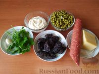 Фото приготовления рецепта: Салат "Банкетный" с колбасой - шаг №1