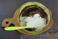 Фото приготовления рецепта: Песочное печенье "Шишки" с какао - шаг №9