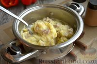 Фото приготовления рецепта: Фаршированные перцы с мясом и картофельным пюре - шаг №10