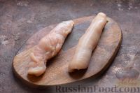 Фото приготовления рецепта: Куриные рулетики с сыровяленой ветчиной и начинкой из брынзы - шаг №4