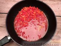 Фото приготовления рецепта: Рулеты из лаваша с фаршем и томатным соусом (в духовке) - шаг №6