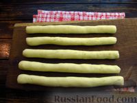 Фото приготовления рецепта: Жареные палочки из картофельного пюре, с кунжутом (во фритюре) - шаг №11