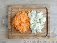 Фото приготовления рецепта: Ячневая каша с грибами, на сковороде - шаг №2