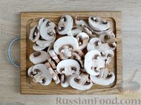Фото приготовления рецепта: Ячневая каша с грибами, на сковороде - шаг №4