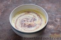 Фото приготовления рецепта: Брауни с начинкой из творожного сыра - шаг №5