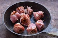 Фото приготовления рецепта: Жареные рулетики из свинины с беконом - шаг №6