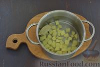 Фото приготовления рецепта: Щи из квашеной капусты с рисом и горошком - шаг №2