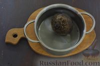 Фото приготовления рецепта: Закуска из свёклы с сельдью и луком - шаг №2