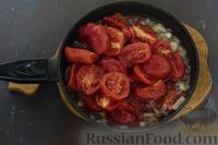 Фото приготовления рецепта: Томатный суп с фасолью и кускусом - шаг №6